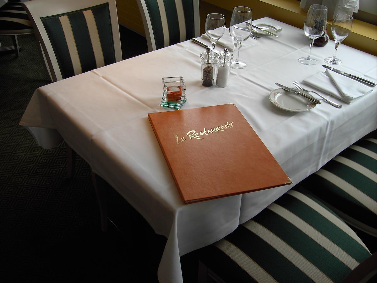 Hotel Restaurant Klosterli Pieterlen Exterior photo